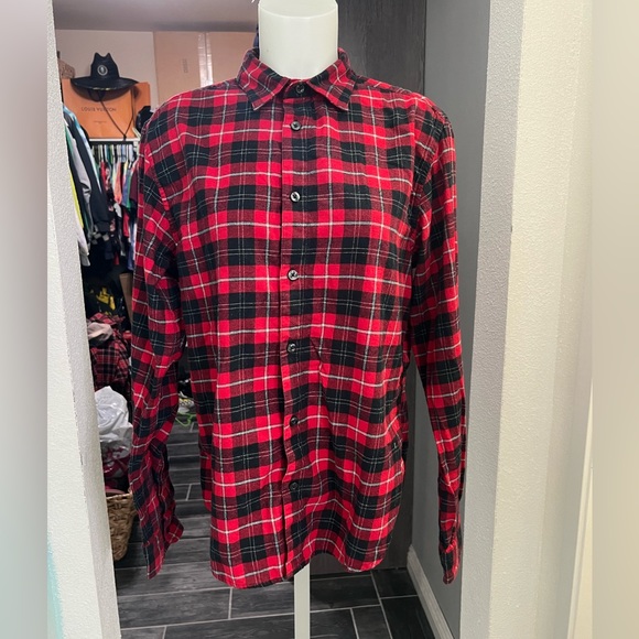 Red & Black Plaid Flannel Shirt - Picture 1 of 6